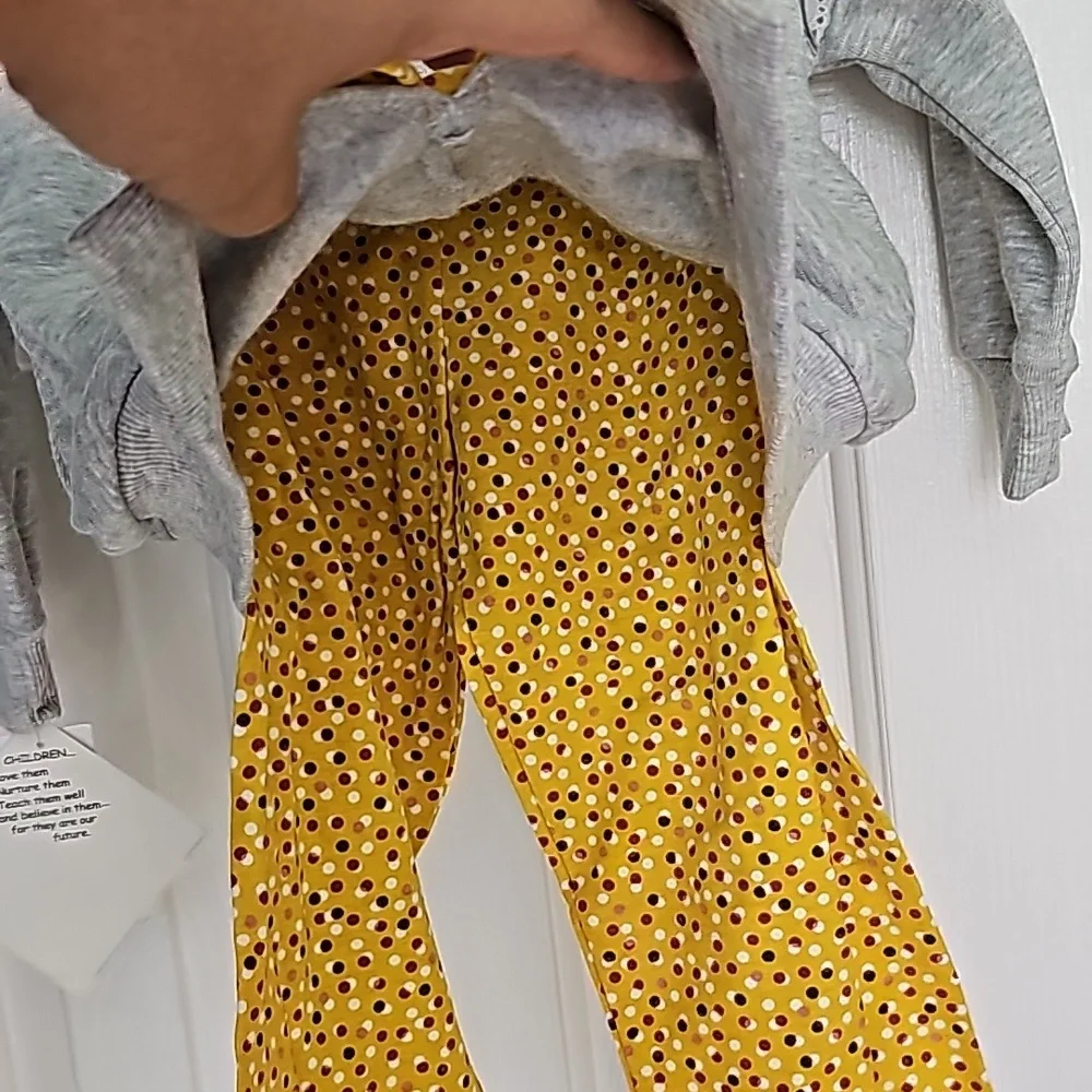Blueberi Blvd Gray and Yellow Outfit Kid's Top Size 4T Pants Size 5 - Picture 11 of 13
